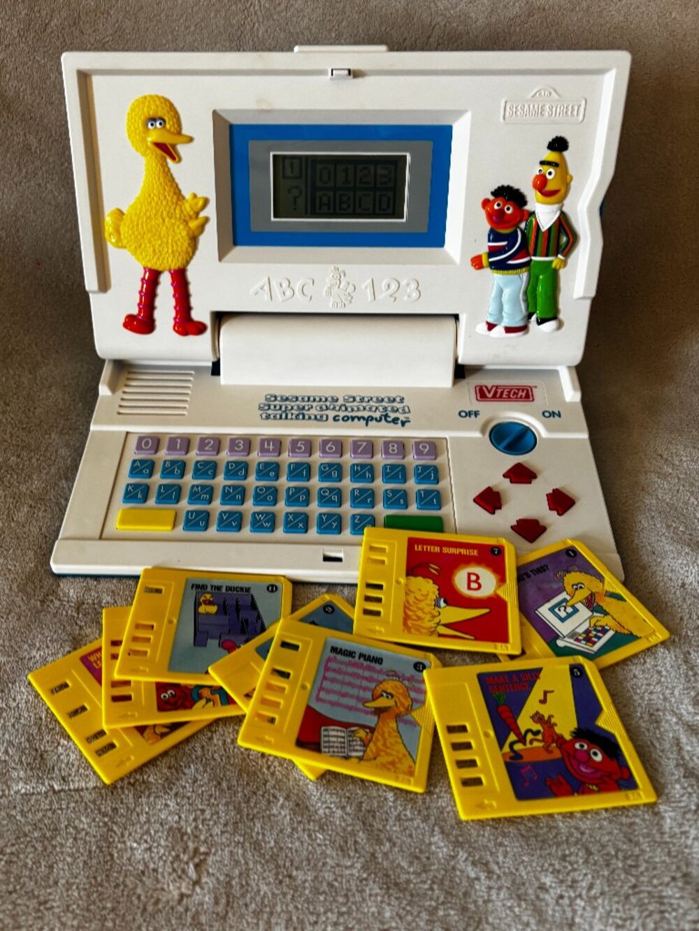 VTECH SESAME STREET SUPER ANIMATED TALKING COMPUTER for Ages 3+ Years